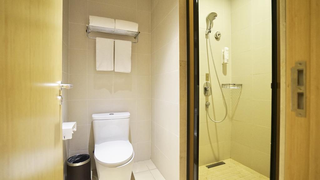 Ji Hotel Shanghai Oriental Pearl Tower Zewnętrze zdjęcie
